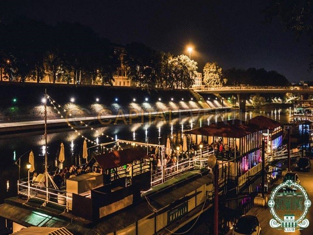 Barcone sul Tevere - foto 7